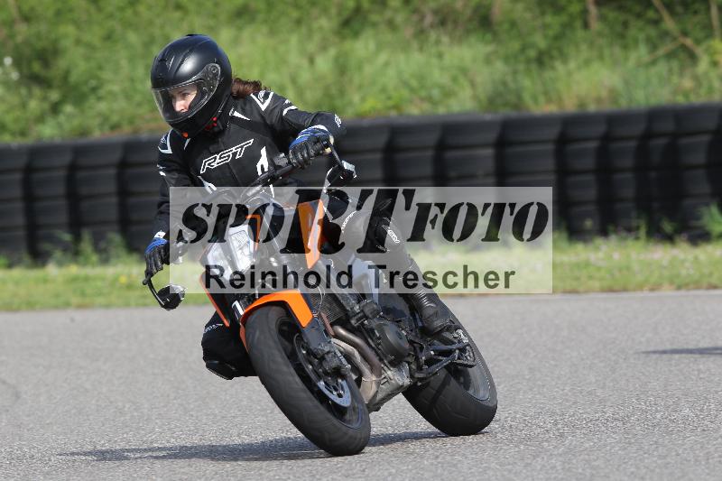 /Archiv-2025/10 23.04.2025 Cornu Master School ADR/gruen-vert/4